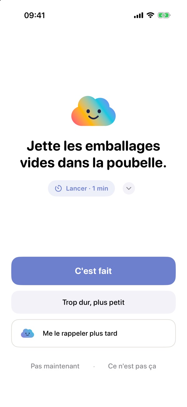 L'écran d'une action : une seule phrase, « Jette les emballages vides dans la poubelle », et le bouton « C'est fait ».